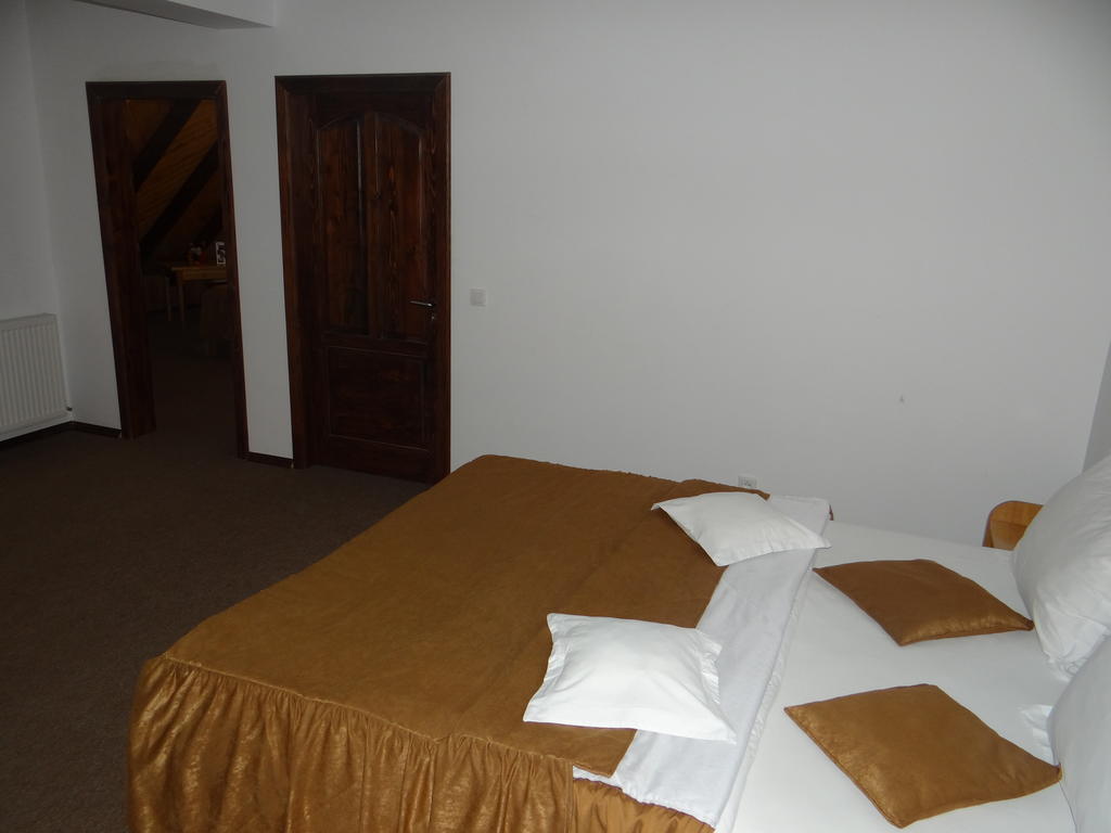 Belvedere Corbeni Room photo